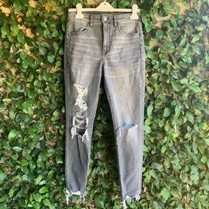 Ripped black skinny jeans